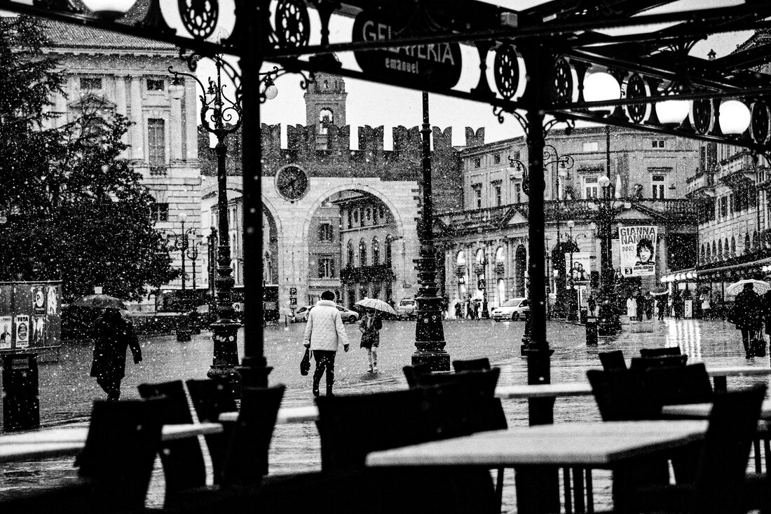 Fotografia street e reportage in bianco e nero su pellicola, Roberto Mettifogo Luce² (05)